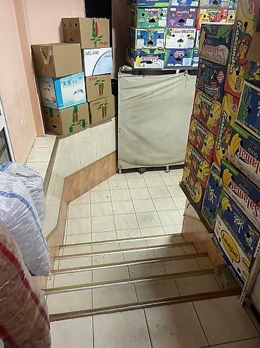 по трассе: Продажа магазинов В жилом доме, 300 м², Старый ремонт, С санузлом, Цокольный этаж этаж — 4