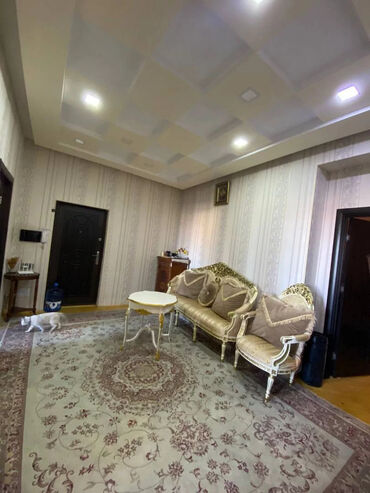 Uzunmüddətli kirayə mənzillər: Xətaidə, Telnov küçəsində, 20 mərtəbəli binanın 15-ci mərtəbəsində — 3