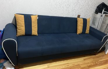 sofa: Диван, Б/у, Раскладной, С подъемным механизмом, Ткань, Нет доставки