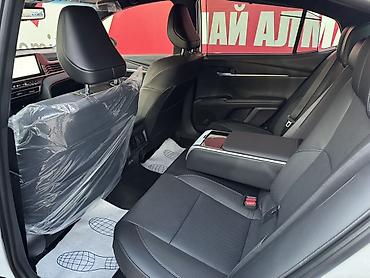 потолок на камри: Toyota Camry: 2026 г., 2.5 л, Вариатор, Гибрид, Седан — 7