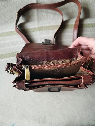 sling bag: Кожаная мужская сумка-планшет, коричневый цвет. Натуральная кожа — 5