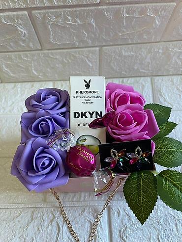 Kompleti namirnica: Poklon setovi u dekorativnim kutijama Elegantno aranžirani poklon — 27