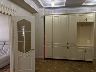 Долгосрочная аренда квартир: 4 комнаты, С мебелью полностью — 3