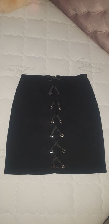 nasa duks h m: S (EU 36), Mini, color - Black