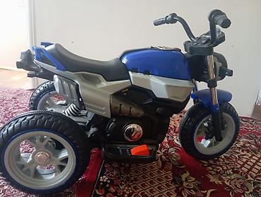 usaq oyuncagi: Uşaq üçün elektrikli üçtəkərli motosiklet - Rəng: mavi-boz detallı - — 2