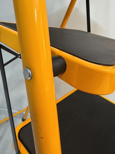 Складные стремянки-лестницы: Складная стремянка-лестница, Материал: Металл, Новый, Для дома, Высота: До 2 м — 24