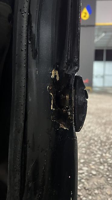 Mercedes-Benz: Mercedes-Benz E-Class: 2000 г., 2 л, Механика, Бензин, Седан — 32