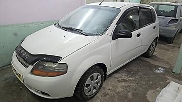 машины с российскими номерами: Chevrolet Aveo: 2005 г., Механика, Бензин, Хэтчбэк — 7