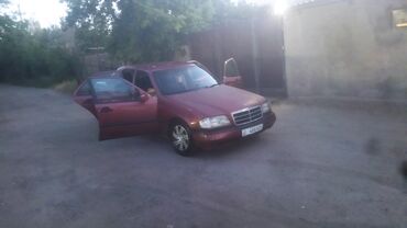 срочные автомобили: Mercedes-Benz C-Class: 1995 г., 2 л, Автомат, Бензин, Седан