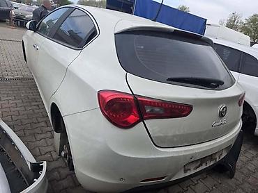 multimedia 2din: ALFA ROMEO GIULIETTA 2013. GOD. - KOMPLETAN AUTO U DELOVIMA | Alfa — 3