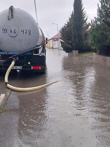 santexnik ustasi teleb olunur: Xidmət: Hovuz və çirkab sularının vakuumla çəkilib boşaldılması - 17 — 2