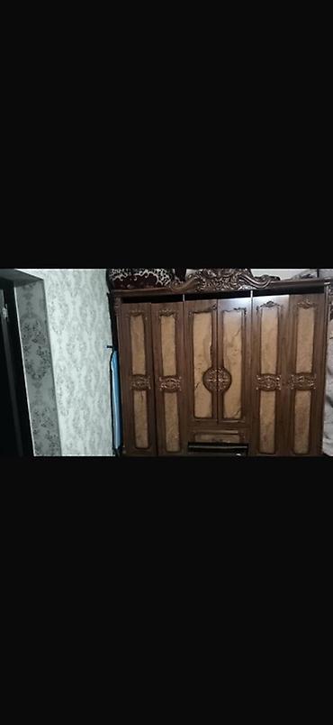 метал оптом: Спальный гарнитур в классическом стиле с резным декором и вставками — 2