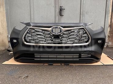 Бамперы и комплектующие: Бампер Передний Toyota, Новый, Аналог