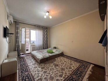 сдаю квартиру микрорайон кокжар: 1 комната, 35 м², 105 серия, 8 этаж, Старый ремонт