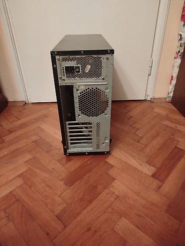 Ostali kompjuterski delovi: Kuciste za kompjuter. Spojio plocu,napajanje radi i power taster je — 8