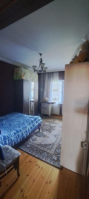 ev satlir: Bakı, Qaraçuxur qəs., 3 otaqlı, Köhnə tikili, m. Neftçilər, 78 kv. m — 8