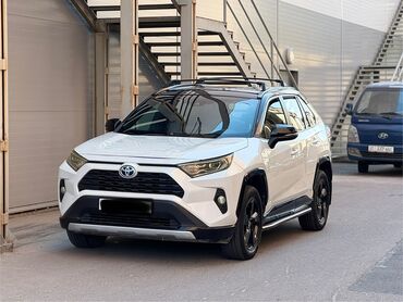Toyota: Toyota RAV4: 2019 г., 2.5 л, Автомат, Гибрид, Внедорожник