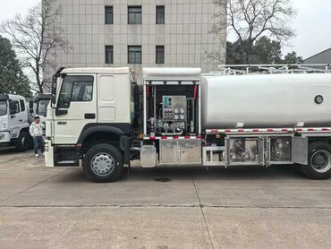 Грузовики: Грузовик, Shacman, Новый — 28