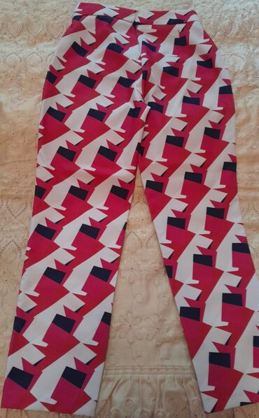 Women's Pants: Qadın şalvarı – cəsarətli naxışlı - Model: düz kəsimli, beldə düymə