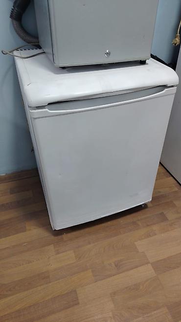 Kompakt bir kameralı masaüstü soyuducu - Tip: Mini soyuducu (üstdən