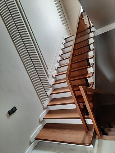 Изготовление перил: Элегантная винтовая лестница с перилами, выполненными из комбинации — 29