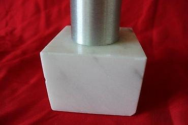 Stilski postamenti: STARI PEHAR | Stari pehar sa mermernim postoljem, visok oko 39 — 3