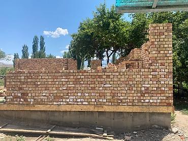 Курулуш жана оңдоо кызматтары: Кирпичная кладка и монолитные работы под ключ - Профессиональная — 2