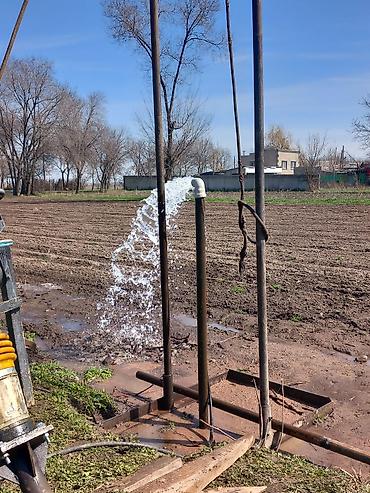 Другие услуги: Пробиваем вручную и бурим устанавливаем насосы проводим дом воду — 4