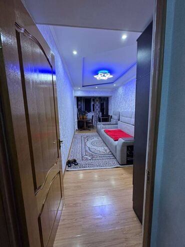 срочно сдаётся квартира маладая гвардия: 2 комнаты, 52 м², Индивидуалка, 4 этаж, Косметический ремонт