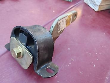 prednja kamera za auto: Nosac motora Lada 112. Novo. Orginalno. Cena nosaca motora 3.200 — 4