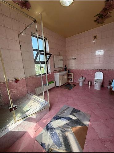 Продажа коттеджей и домов: 🏠 Срочно!!! Продается 3 уровневый дом рядом с центром. 📍 Район — 18