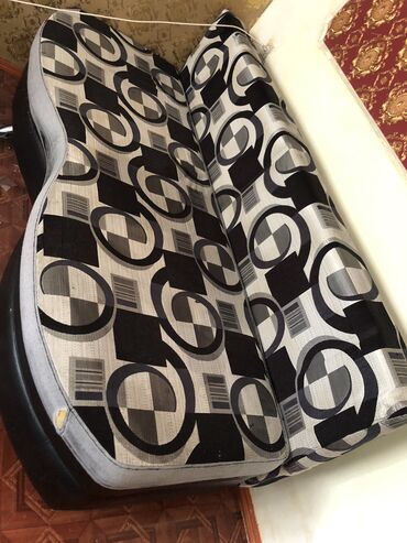 турецкая мебель бишкек: Диван-кровать, цвет - Черный, Б/у