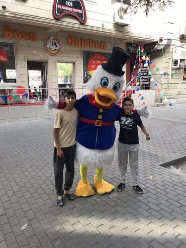 Digər restoran, kafe avadanlığı: Fastud və Burqer restorsnı ücunabsdanlıqlar satılır. Maqdonals — 27