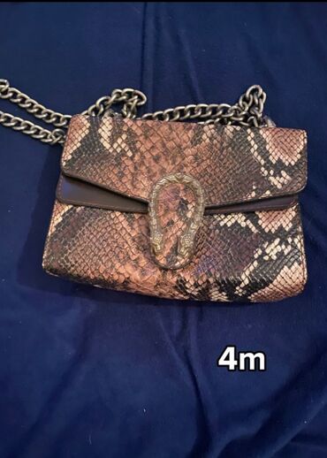 Kurtkalar: Bershka, M — 13