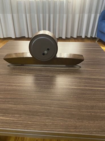 Əntiq saatlar: Taxta korpuslu, retro üslubda dizayn edilmiş masa saatı. Roma — 5