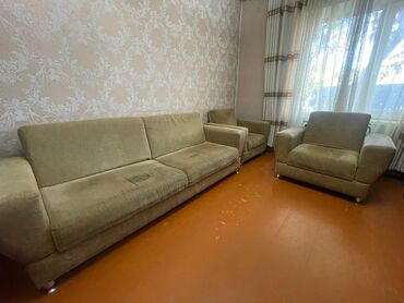 диван и кресло комплект: Продаю диван двумя креслами
Б/У