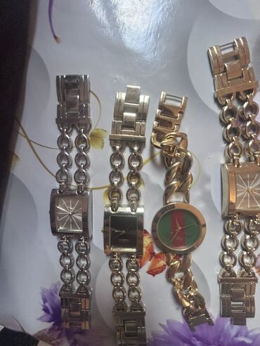 qaçış üçün qadın krosovkaları: Наручные часы, Gucci, цвет - Золотой at lalafo.az qaçış üçün qadın krosovkaları: Наручные часы, Gucci, цвет - Золотой
