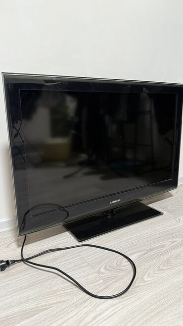 прокат телевизор: Телевизор Samsung, диагональ около 32" (серия с глянцевой рамкой и