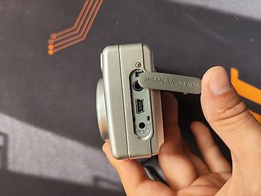 a 8: Canon PowerShot A550 7.1 MP — на запчасти / под восстановление Камера — 6