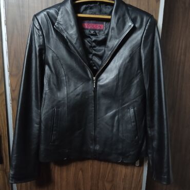 Куртки: Женская куртка XL, цвет - Черный