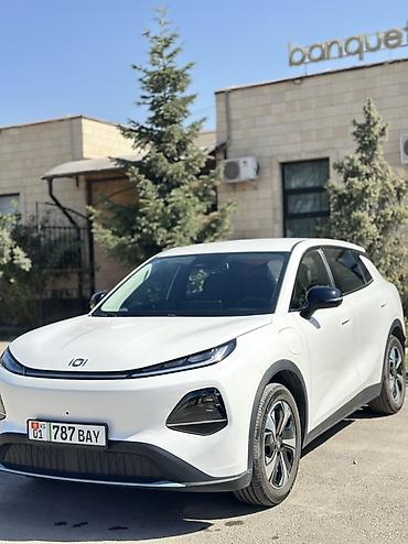 чанган электрический: Changan Qiyuan Q05: 2026 г., 0.1 л, Робот, Электромобиль, Кроссовер — 10