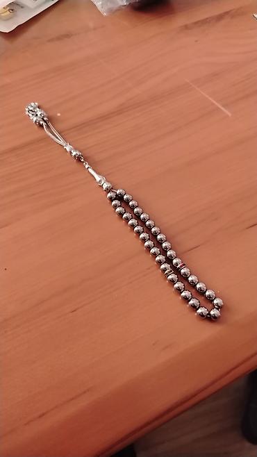 gumus tesbeh: Məhsul: Metal təsbeh Təsvir:asagi yeri olacaq - Parlaq, tünd gümüş — 1