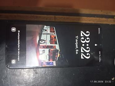 telefon alti: Samsung Galaxy A13 — 3