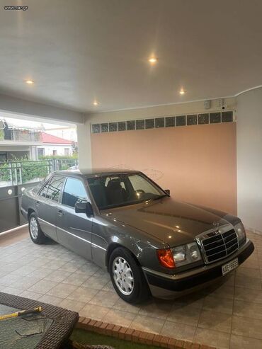 Mercedes-Benz E 200: 2 l. | 1992 έ. Λιμουζίνα