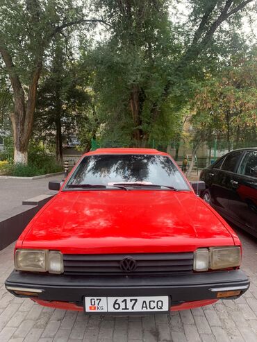 Volkswagen: Volkswagen Passat: 1984 г., 1.6 л, Механика, Бензин, Хэтчбэк