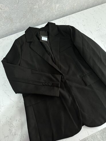 пиджак черный: Пиджак