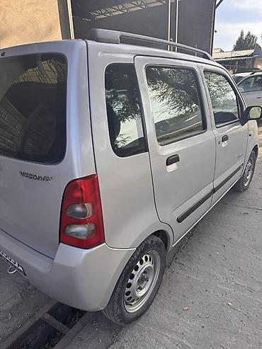 Suzuki: Suzuki Wagon R: 2004 г., 1.3 л, Механика, Бензин, Минивэн — 2