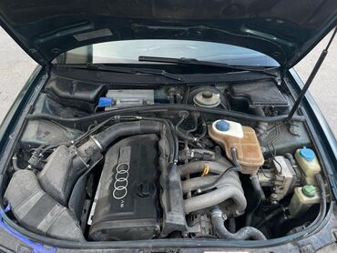 насос на ауди: Audi A4: 1995 г., 1.8 л, Механика, Бензин, Седан