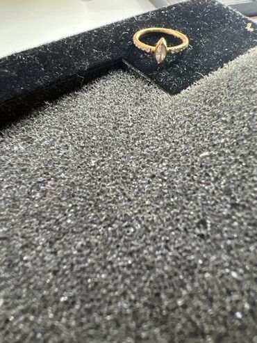 Sırğalar: Piisinq sırqa. 60 Azn almışam. 2 həftə istifadə etmişəm. İşimlə — 7