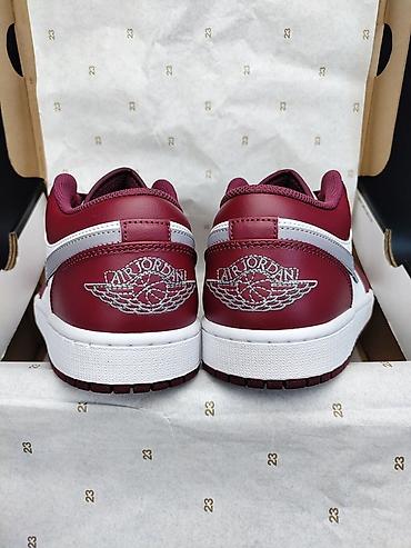 jordan 1: Кроссовки Nike Air Jordan 1 Low
Размер 38, цена договорная. Пишите — 4